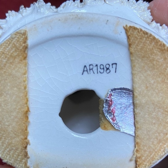 LEFTON Porcelain Figurine Is A Highly Collectible Birthday Angel With Gold Halo. - Picture 7 of 8